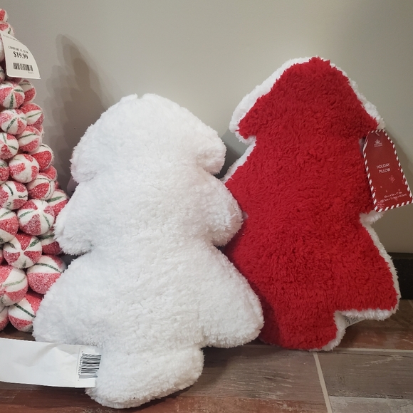 Hard To Find Christmas Tree Throw Pillows-NWT - Picture 5 of 5